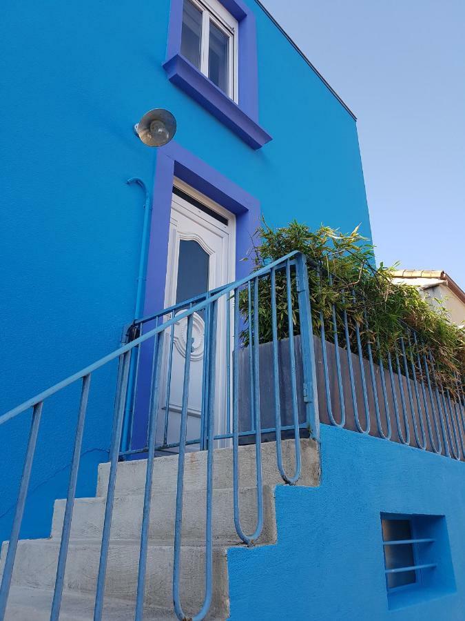 La Maison Bleue Trentemoult Reze Exterior photo